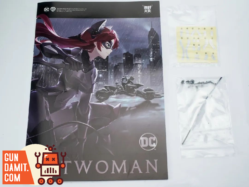 MS General Dark Knight Trilogy Catwoman accessories and parts layout MS General Dark Knight Trilogy Catwoman accessories and parts layout