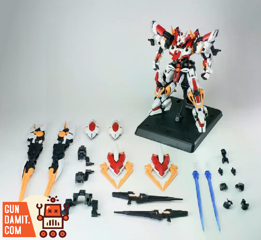 Hemoxian Baffarion model kit contents laid out showing mecha, weapons, and accessories Hemoxian Baffarion model kit contents laid out showing mecha, weapons, and accessories