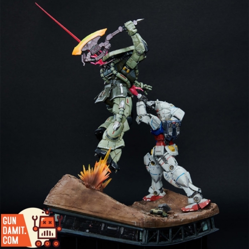 [Pre-Order] Bandai BN Figure DX Series RX-78-2 Gundam Vs MS-06S Zaku II Official Statue